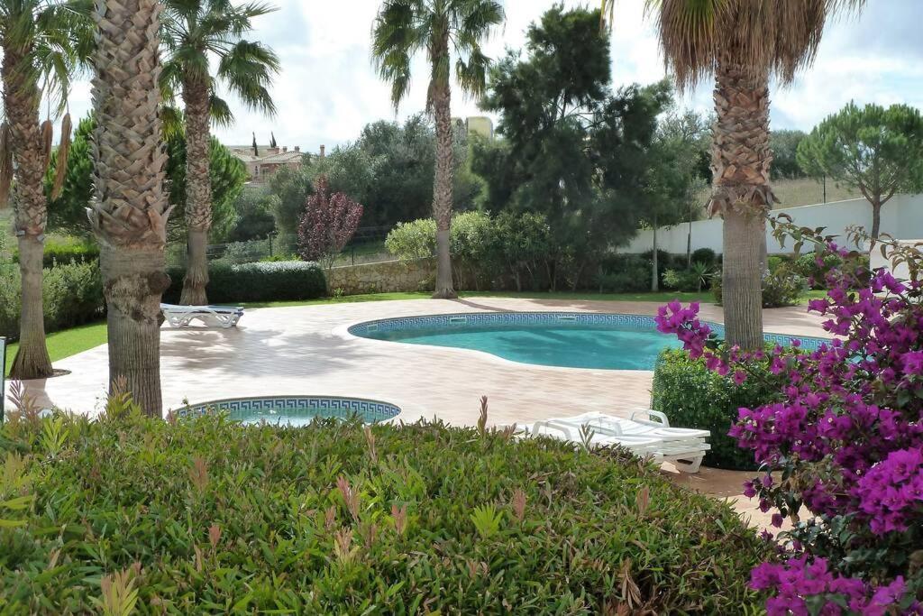 Great 2 Bedroom Apartment With Communal Pool Lagos Eksteriør bilde
